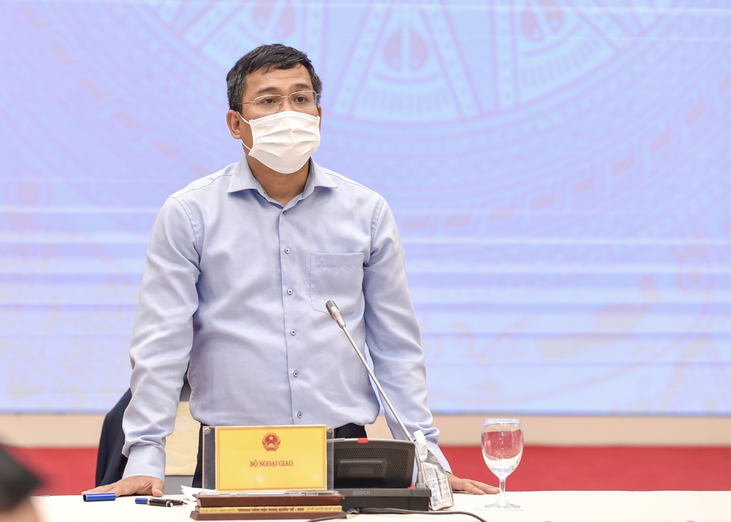 Tiếp cận vaccine là một trong những vấn đề ưu tiên, trọng tâm hàng đầu của Chính phủ