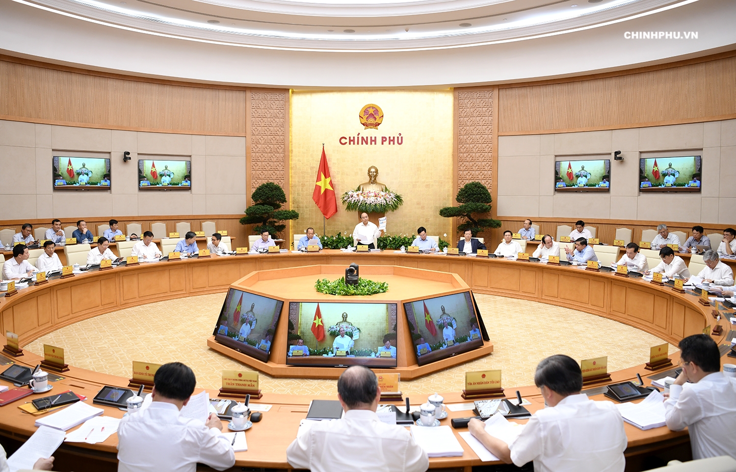 Thủ tướng trăn trở về hiệu quả hoạt động của doanh nghiệp