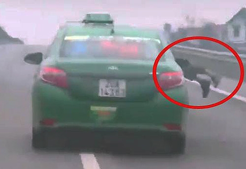 Tài xế đối mặt tới 15 năm tù khi để cảnh sát bám trên capô suốt 32km