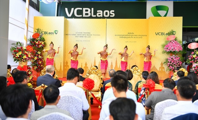 vietcombank khai truong hoat dong ngan hang tnhh ngoai thuong viet nam tai lao