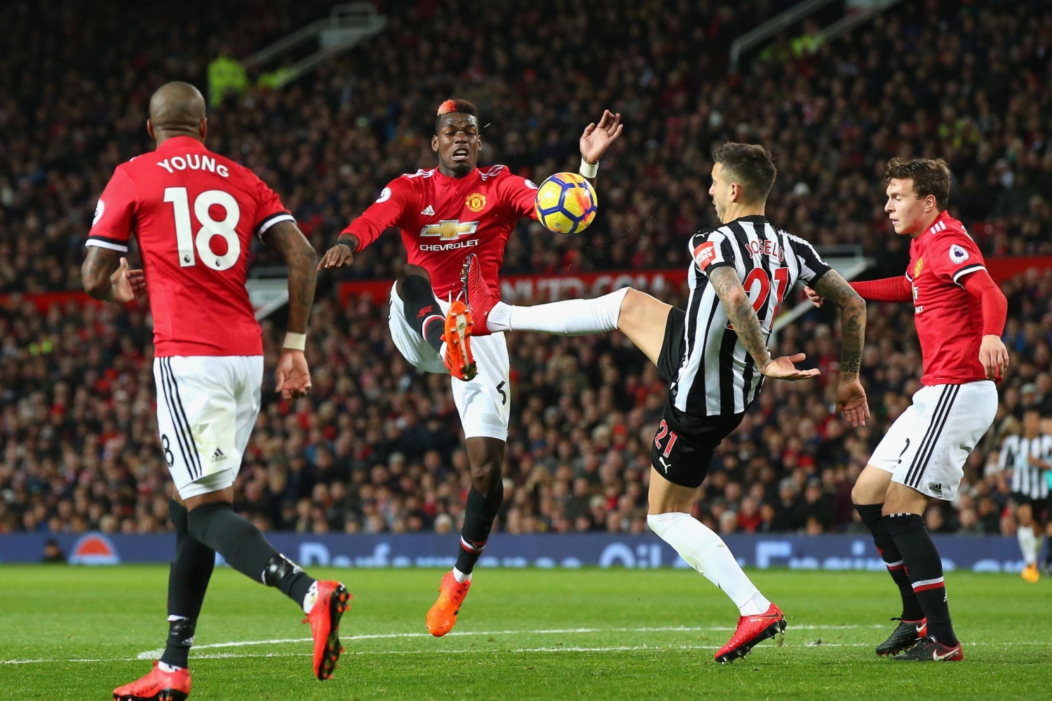 Xem trực tiếp Newcastle vs Man Utd (Ngoại hạng Anh), 22h30 ngày 6/10