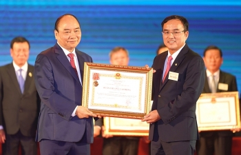 EVN được tặng thưởng Huân chương Lao động hạng Nhất