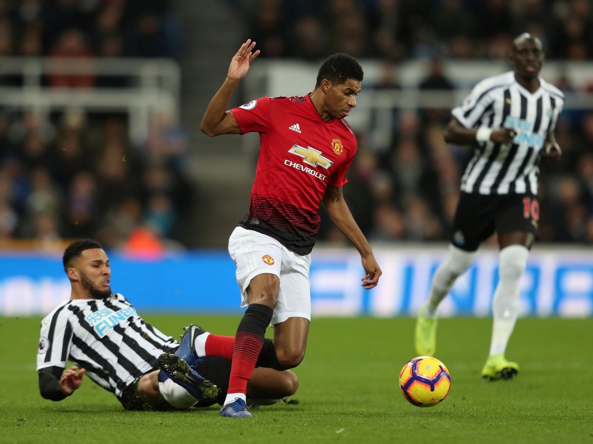 1638-newcastle-united-v-manchester-united