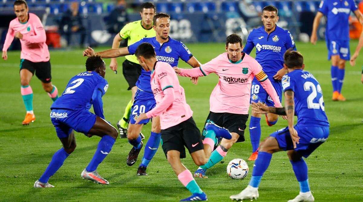 2438-soi-keo-barcelona-vs-ferencvaros-vao-2h-ngay-21-10-2020-2