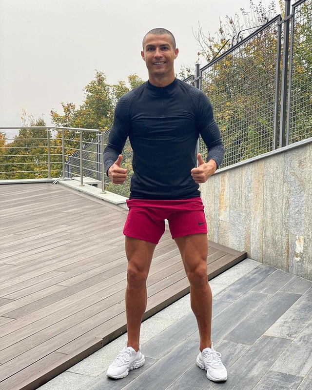 C.Ronaldo lỡ cuộc tái ngộ Messi ở trận đại chiến với Barcelona - 3