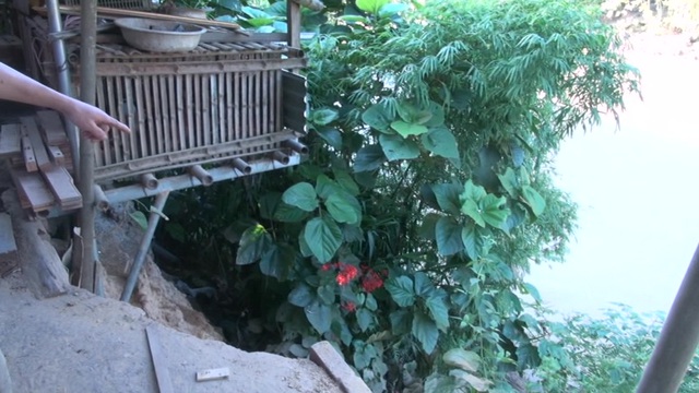 Cuộc sống ở nơi cứ mùa mưa là đi ở nhờ - 2