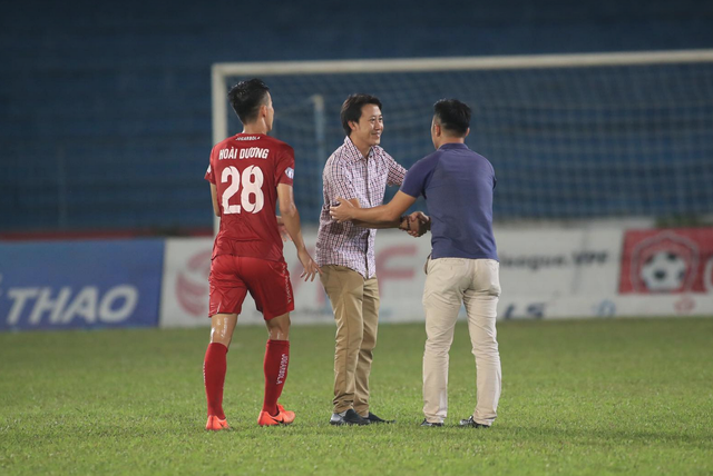 Người trong cuộc nói gì sau khi cuộc đua trụ hạng V-League ngã ngũ? - 1