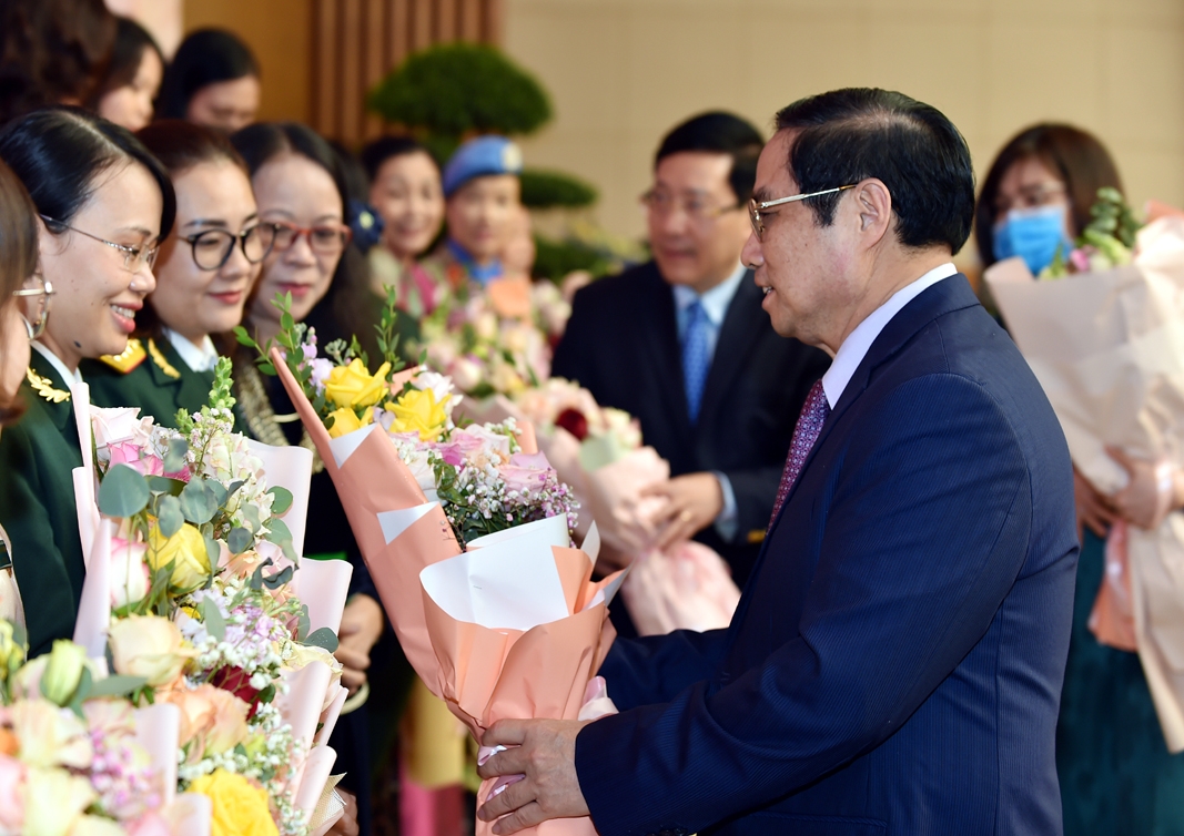 Phụ nữ Việt Nam luôn có vai trò đặc biệt