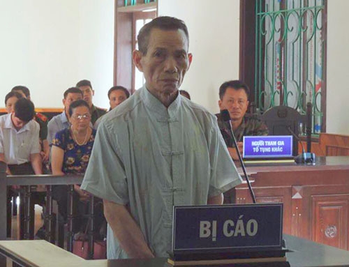 Y án 12 năm tù với bảo vệ 72 tuổi dâm ô trong trường học