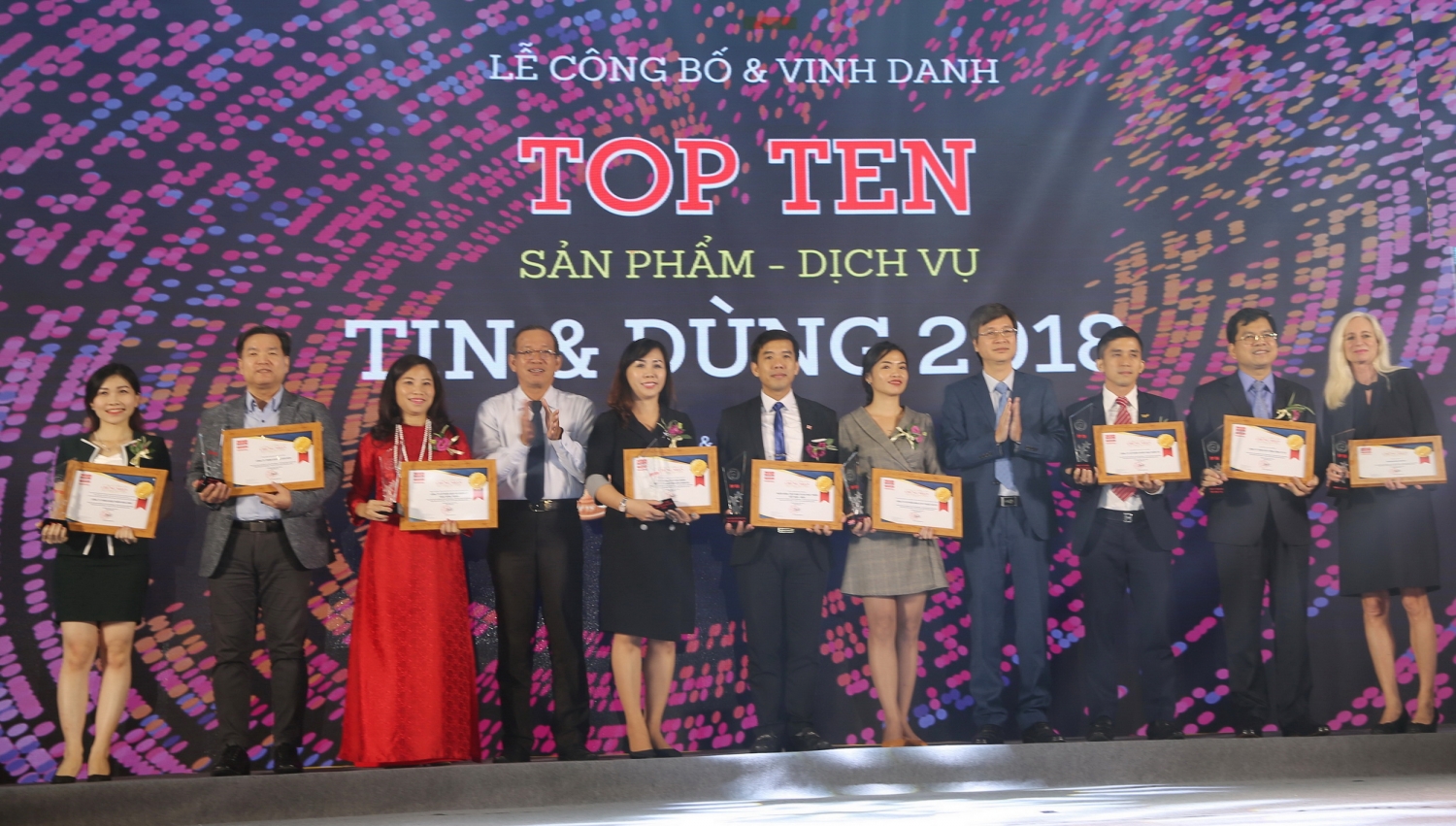 BIDV SmartBanking  - Sản phẩm ngân hàng số được vinh danh tại  “Tin & Dùng Việt Nam 2018”