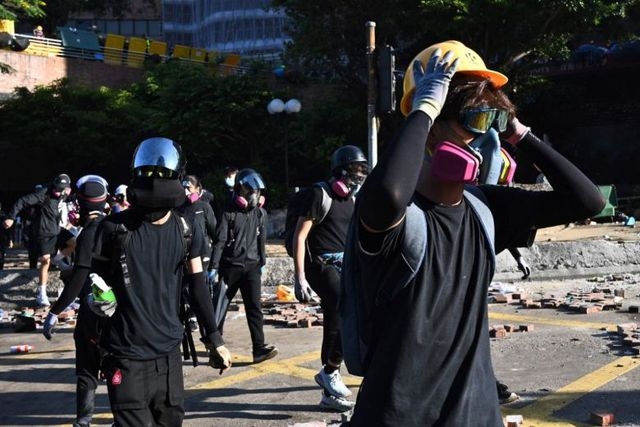Tòa án Hong Kong bác lệnh cấm người biểu tình đeo khẩu trang