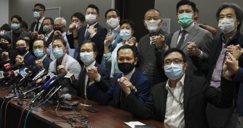 Nghị sĩ Hong Kong từ chức hàng loạt sau nghị quyết của Trung Quốc