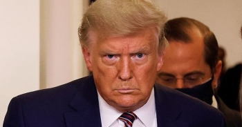 Ông Trump tuyên bố "không nhượng bộ" sau khi đồng ý chuyển giao quyền lực