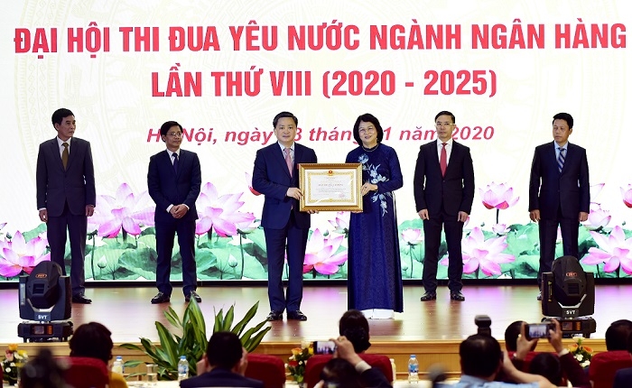 Chủ tịch HĐQT VietinBank nhận Huân chương Lao động hạng Nhì