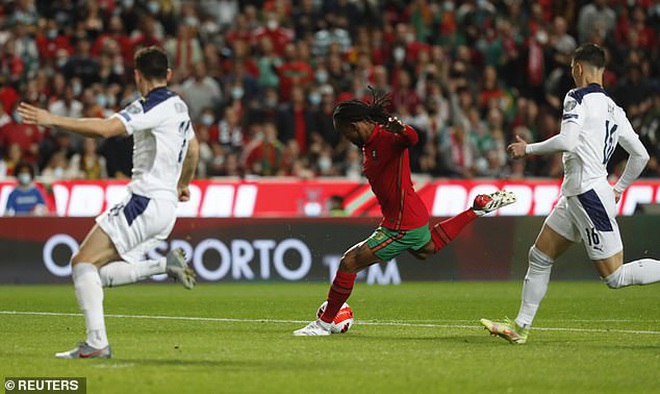 Bồ Đào Nha mất ngôi đầu bảng cay đắng, Tây Ban Nha giành vé dự World Cup - 1