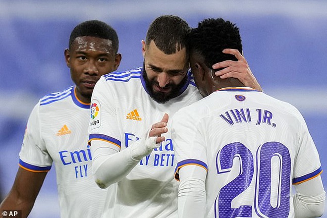 Đánh bại Sevilla, Real Madrid giữ vững ngôi đầu bảng La Liga - 4