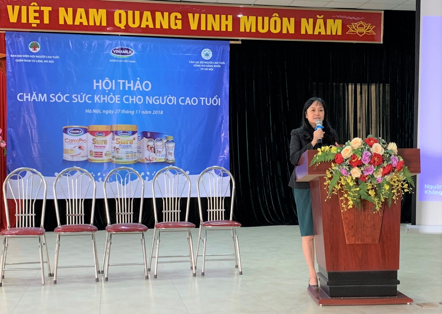 Sản phẩm sữa Vinamilk dành cho người cao tuổi