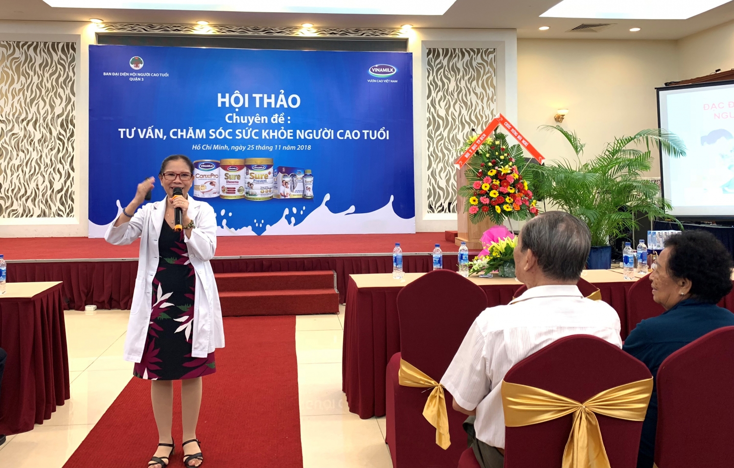 Sản phẩm sữa Vinamilk dành cho người cao tuổi