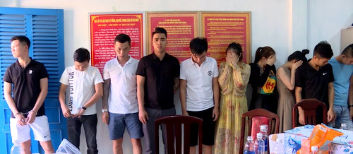 10 nam nữ phê ma túy trong biệt thự