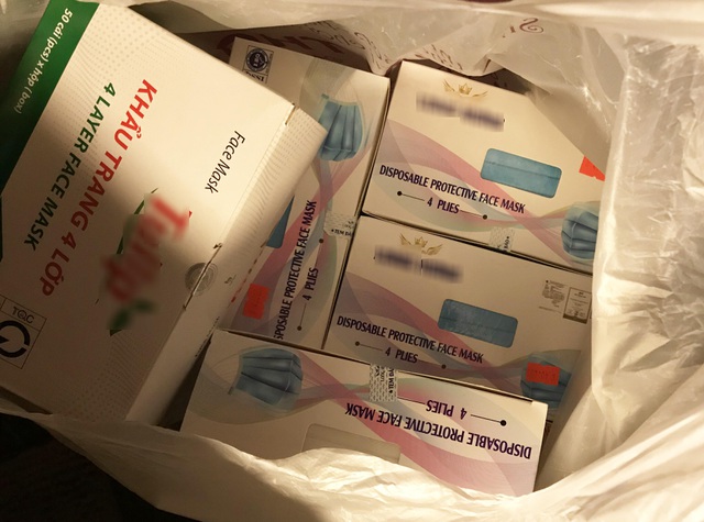 Chợ khẩu trang tấp nập, dậy sóng khi có ca nhiễm Covid-19 mới - 3