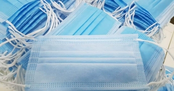 Chợ khẩu trang tấp nập, "dậy sóng" khi có ca nhiễm Covid-19 mới