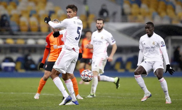 Real Madrid liên tục thua sốc: Thánh Zidane đã hết phép? - 4