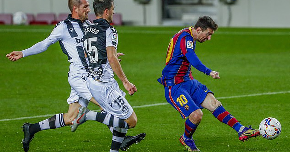 Messi không tỏa sáng, Barcelona sẽ "lạc trôi" về đâu?