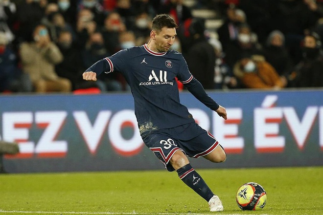 Lionel Messi nói điều bất ngờ về cuộc cạnh tranh với C.Ronaldo - 2