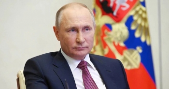Ông Putin: Một số chuyên gia nói Omicron có thể là "vaccine Covid-19 sống"