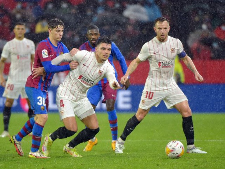 Thi đấu hơn người, Barcelona vẫn chia điểm đầy tiếc nuối trước Sevilla - 1