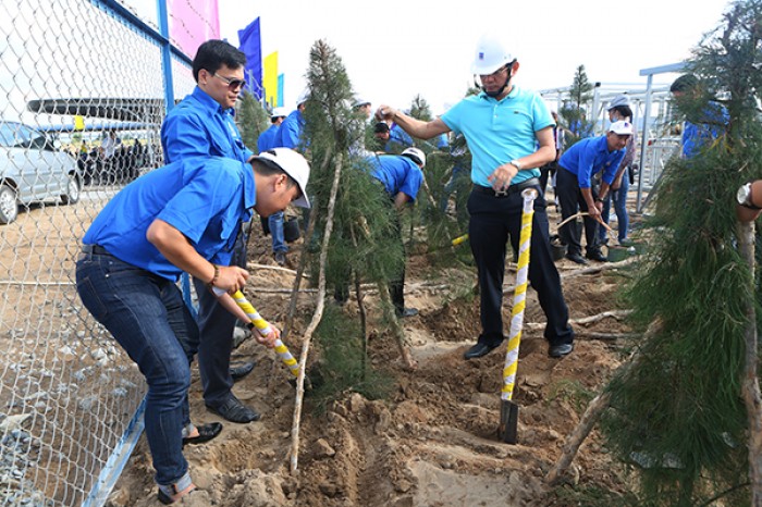 Phát động trồng cây Thanh niên tại Dự án Nhà máy xử lý khí Cà Mau phat dong trong cay thanh nien tai du an nha may xu ly khi ca mau