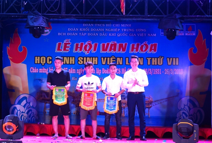 chum anh le hoi van hoa hoc sinh sinh vien dau khi lan thu vii