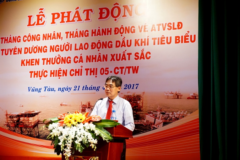 le phat dong thang cong nhan va tuyen duong nguoi lao dong dau khi tieu bieu