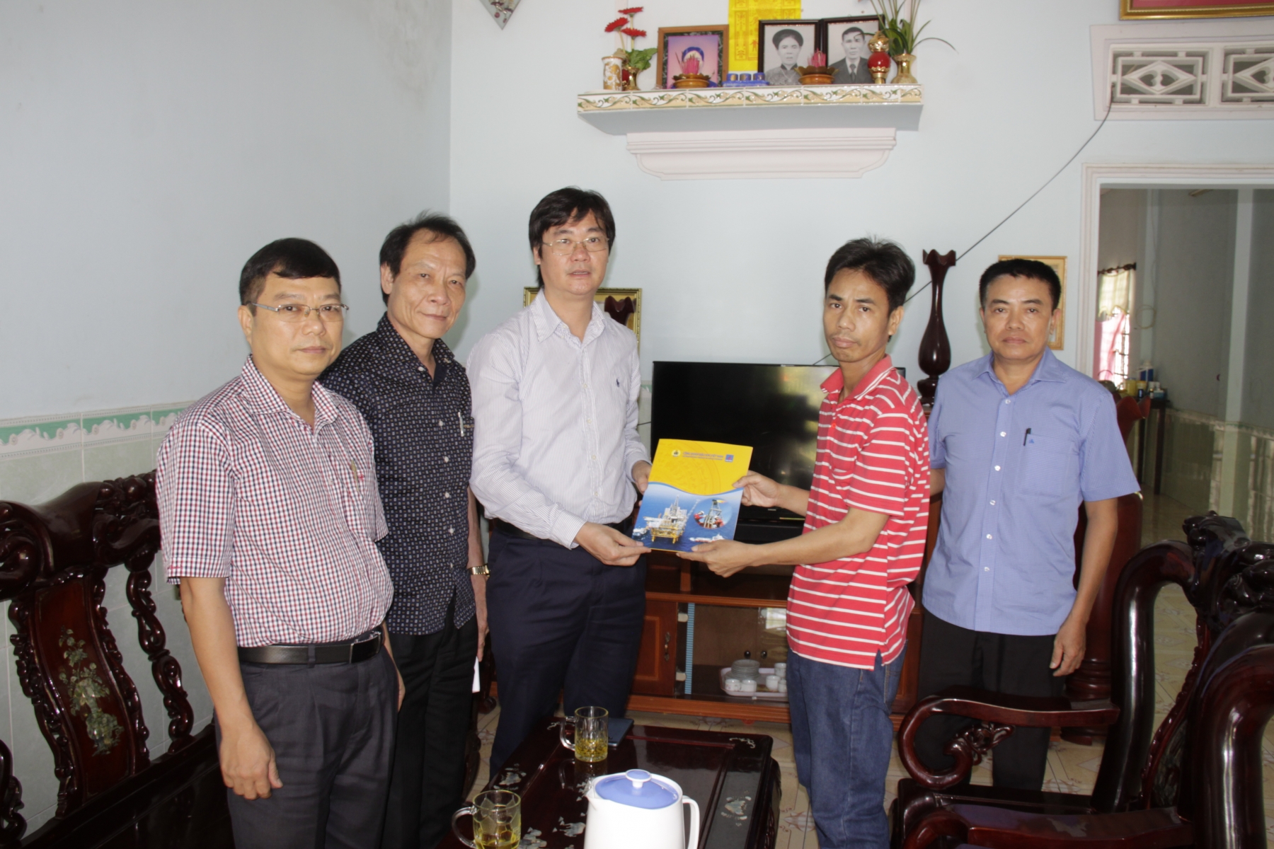 cd dkvn ho tro nguoi lao dong kho khan khu vuc phia nam