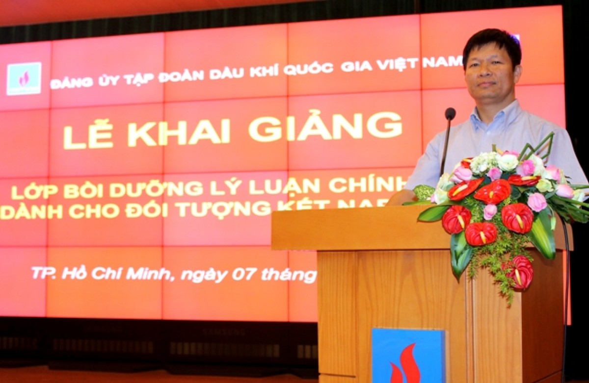 Bồi dưỡng lý luận chính trị cho đối tượng kết nạp Đảng khu vực phía Nam