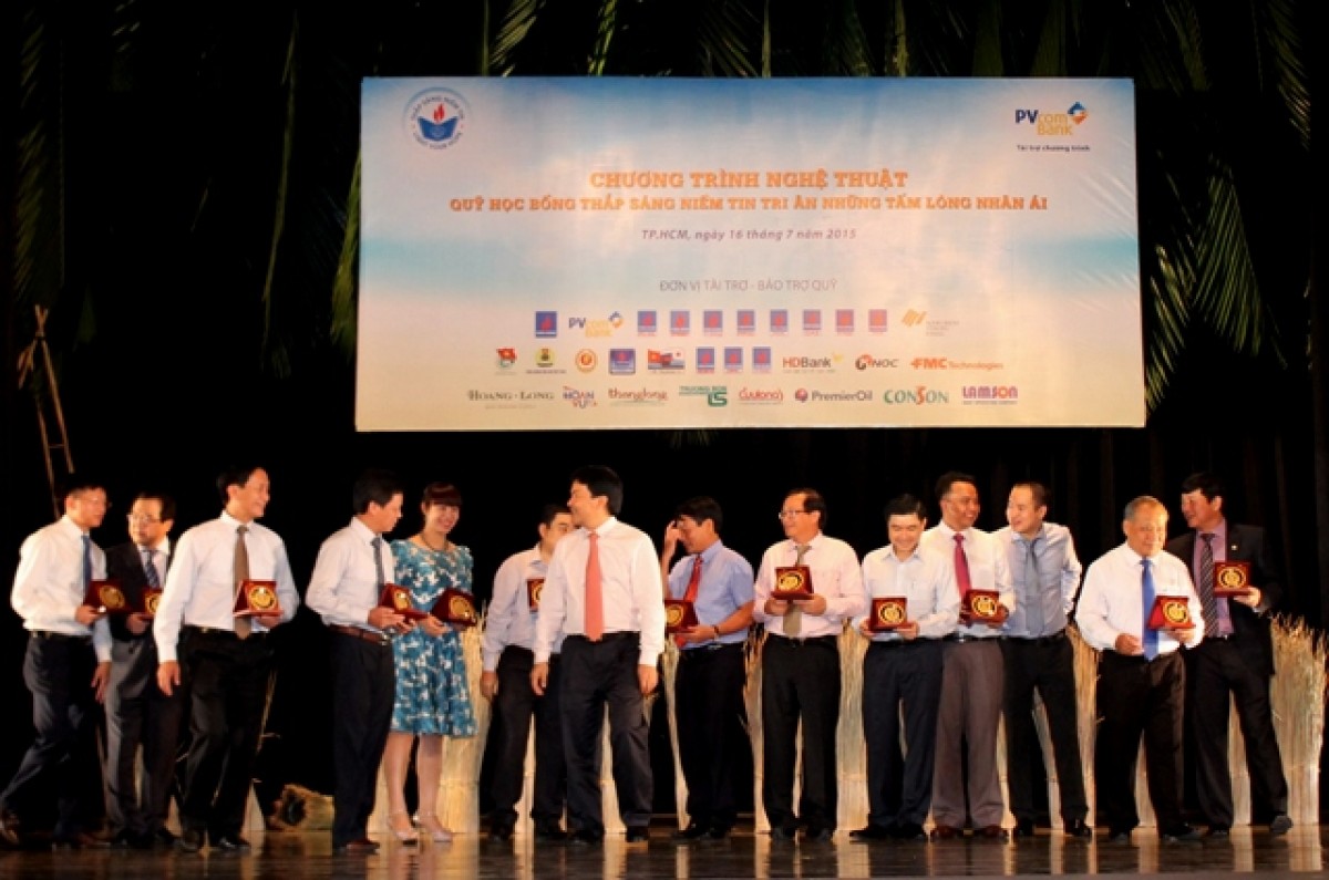 Quỹ Thắp sáng niềm tin 