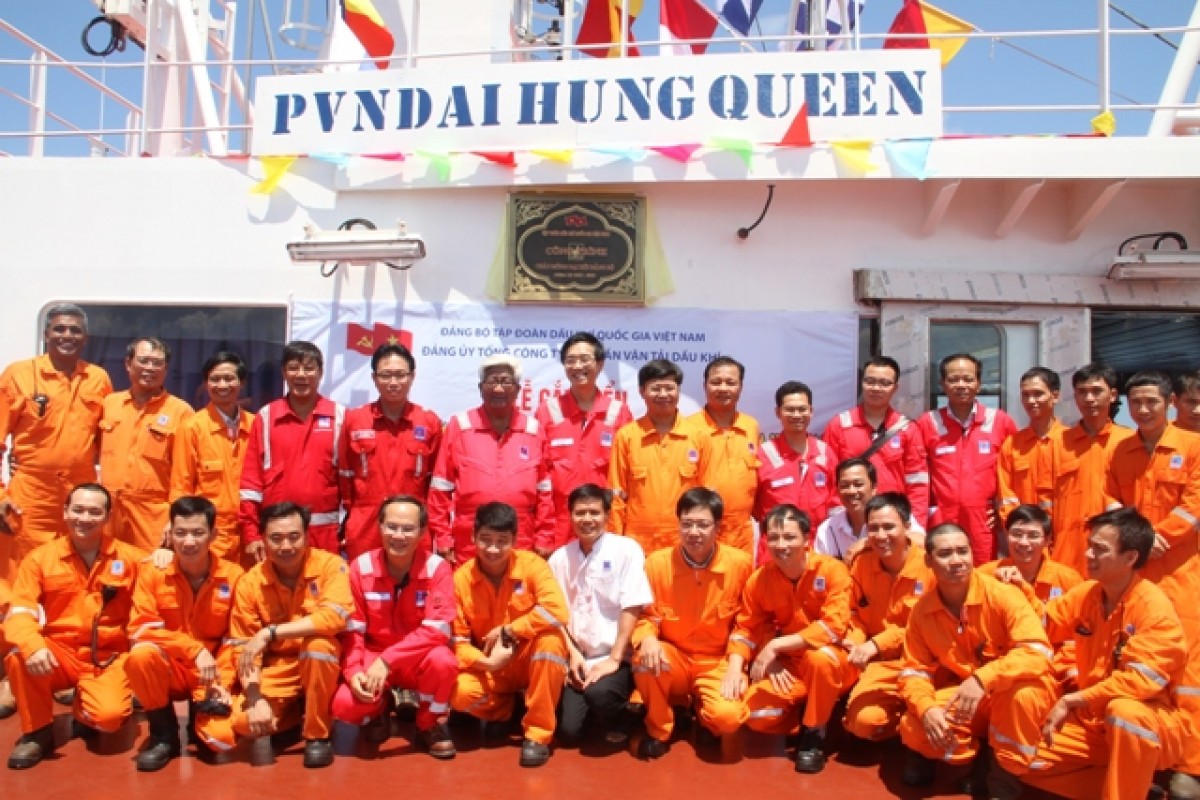 Lễ gắn biển FSO PVN Đại Hùng Queen
