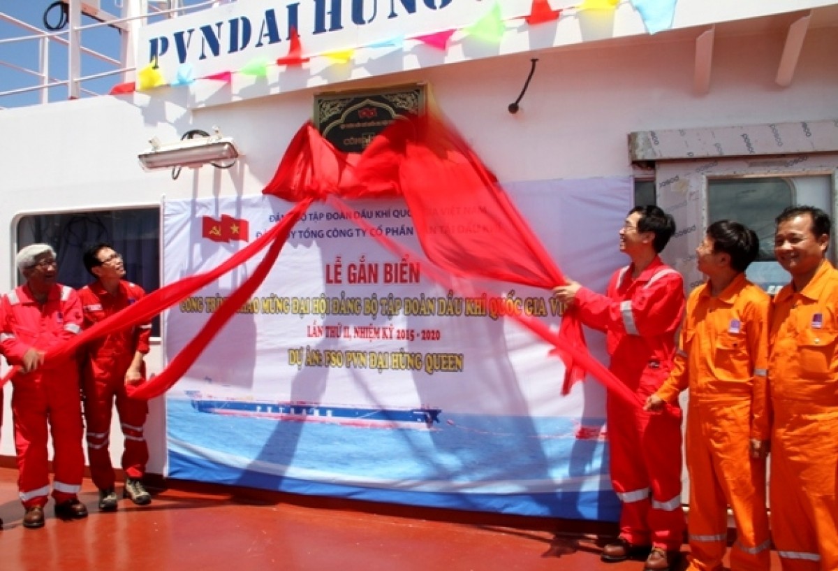 Lễ gắn biển FSO PVN Đại Hùng Queen