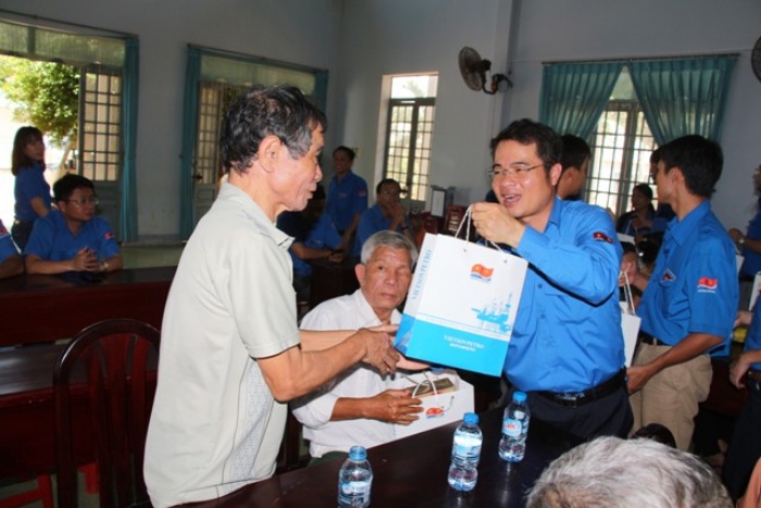 doan thanh nien vietsovpetro so ket 6 thang dau nam