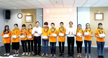 PV Drilling trao thưởng con em CBCNV có thành tích học tập tốt