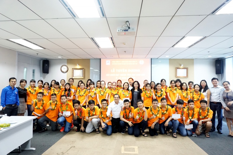 pv drilling trao thuong con em cbcnv co thanh tich hoc tap tot