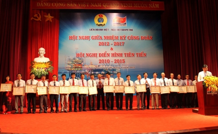 Vietsovpetro tôn vinh gương điển hình xuất sắc
