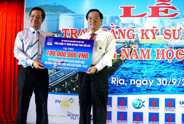 trao bang tot nghiep cho 124 sinh vien khoa i va khai giang nam hoc 2016 2017
