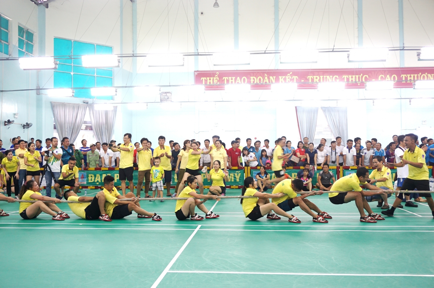 715 van dong vien tham du hoi thao truyen thong pvfcco lan thu xi