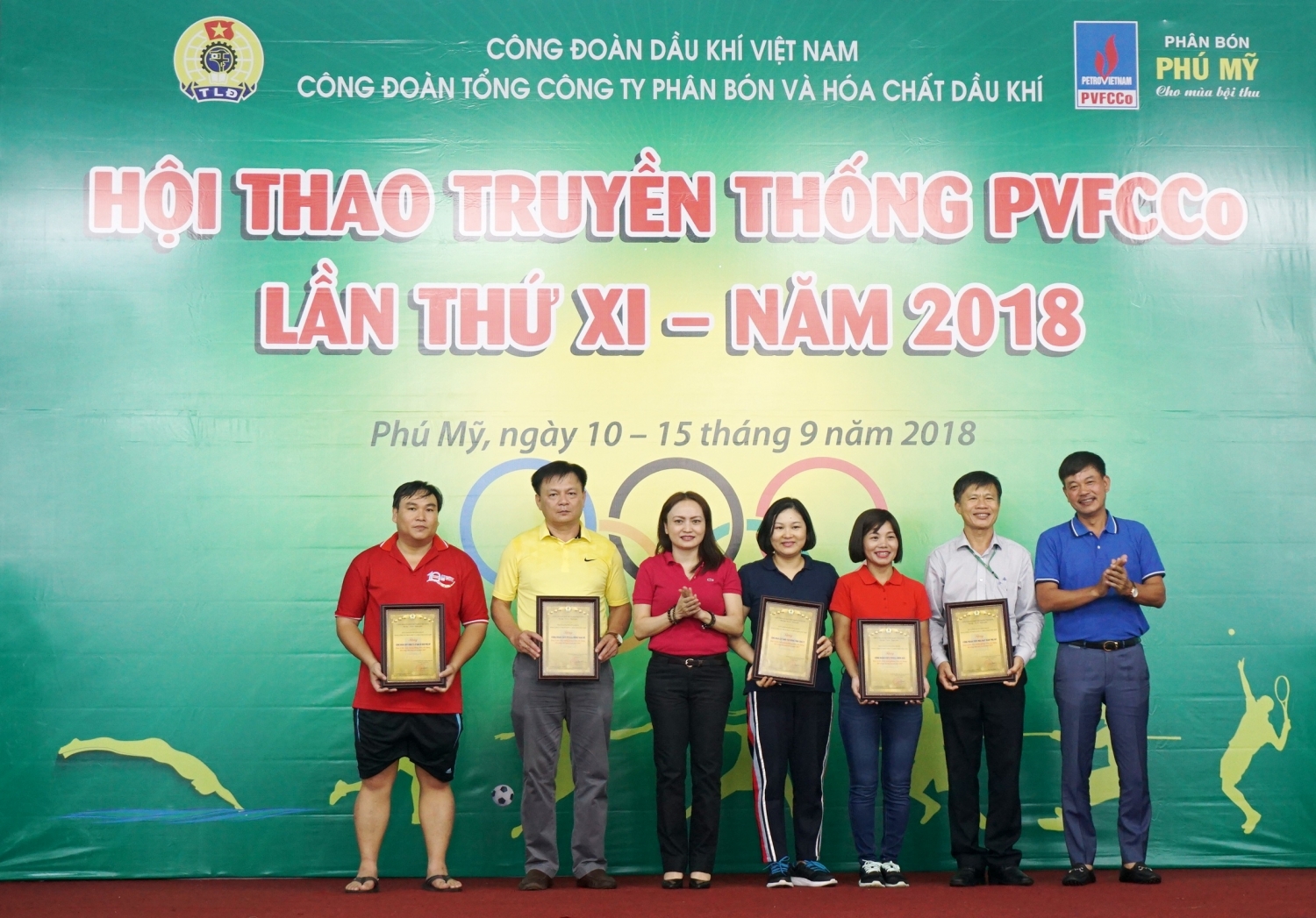 715 van dong vien tham du hoi thao truyen thong pvfcco lan thu xi