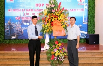 Ban liên lạc hưu trí Vietsovpetro họp mặt kỷ niệm Ngày Quốc tế Người cao tuổi