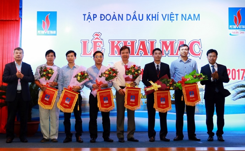 227 thi sinh tham gia thi 11 nghe