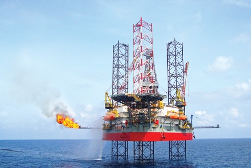 pv drilling chu dong ung pho voi bao tembin