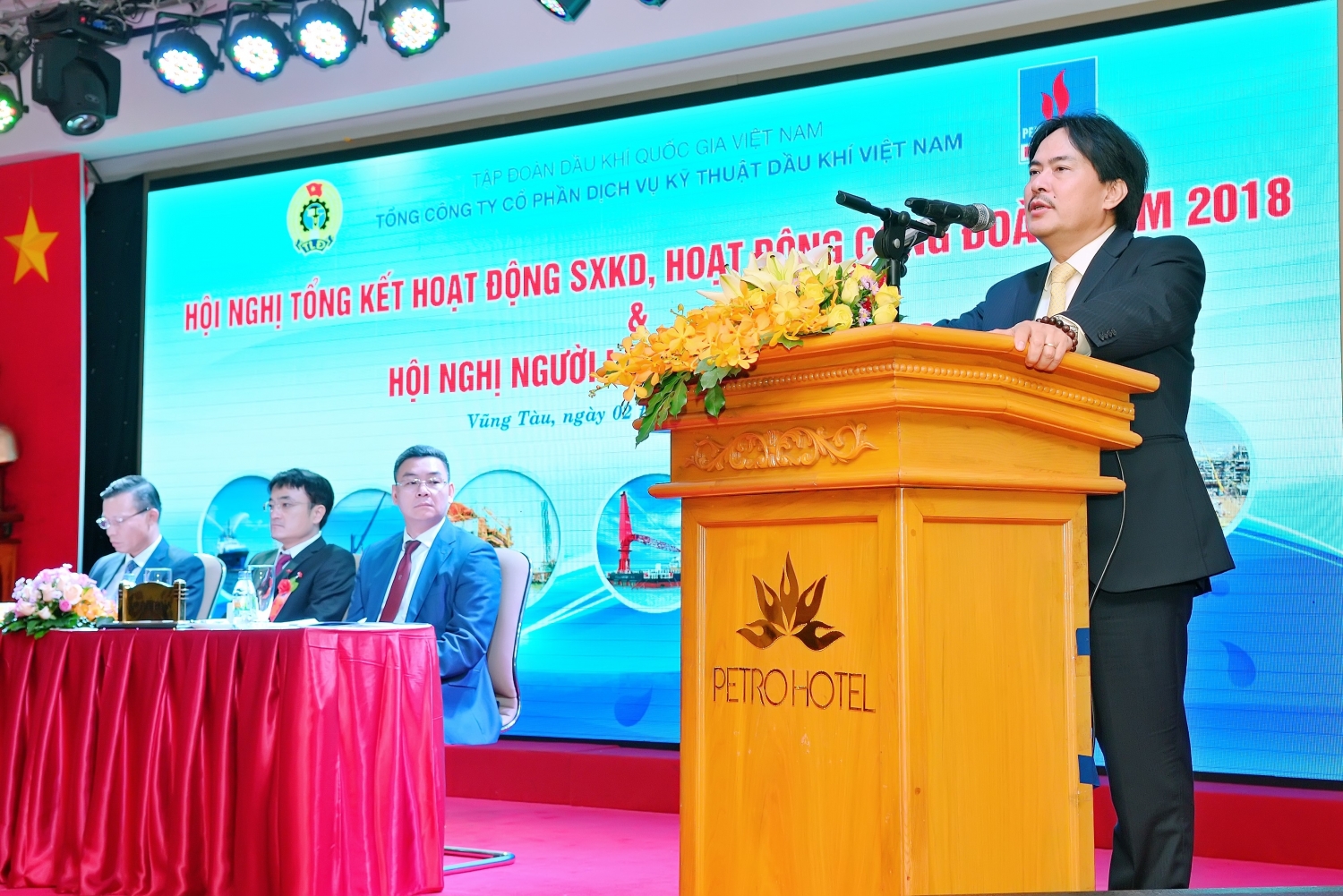 ptsc hoan thanh vuot muc ke hoach sxkd nam 2018 doanh thu hop nhat dat 15000 ty dong