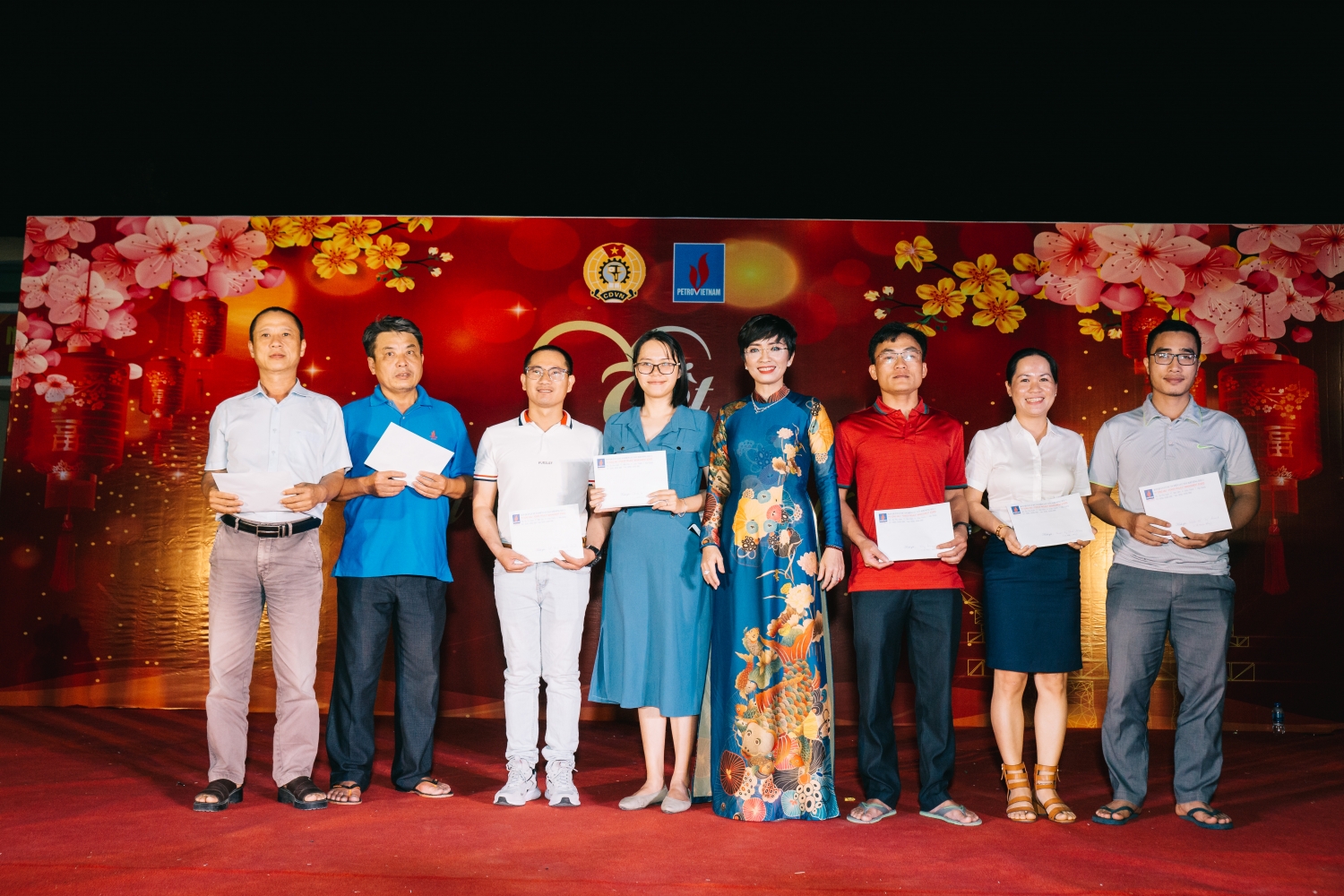 tet sum vay xuan nghia tinh dau khi tren cong truong du an nmnd song hau 1